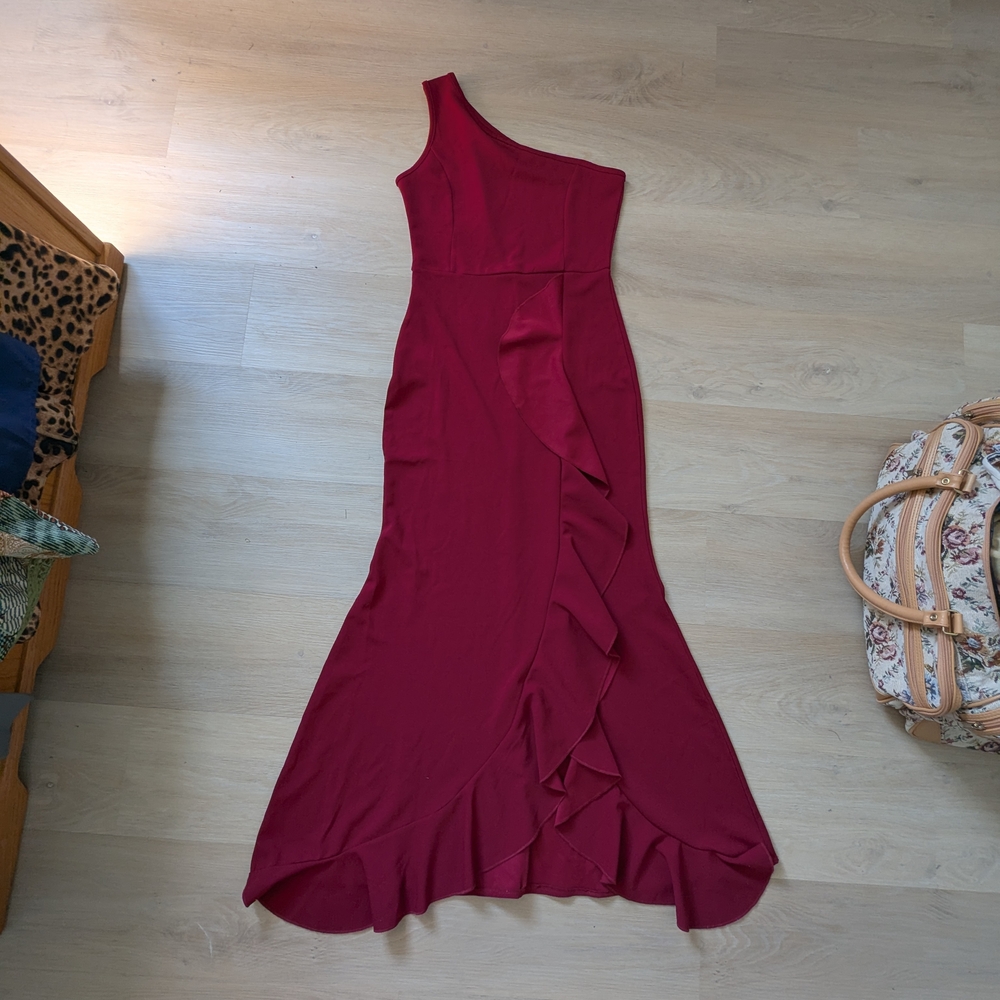 Elegant One-Shoulder Red Dress